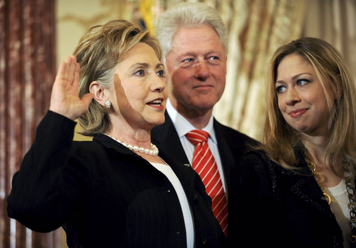 Chelsea Clinton: Na Hillary so vedno gledali drugače kot na Billa