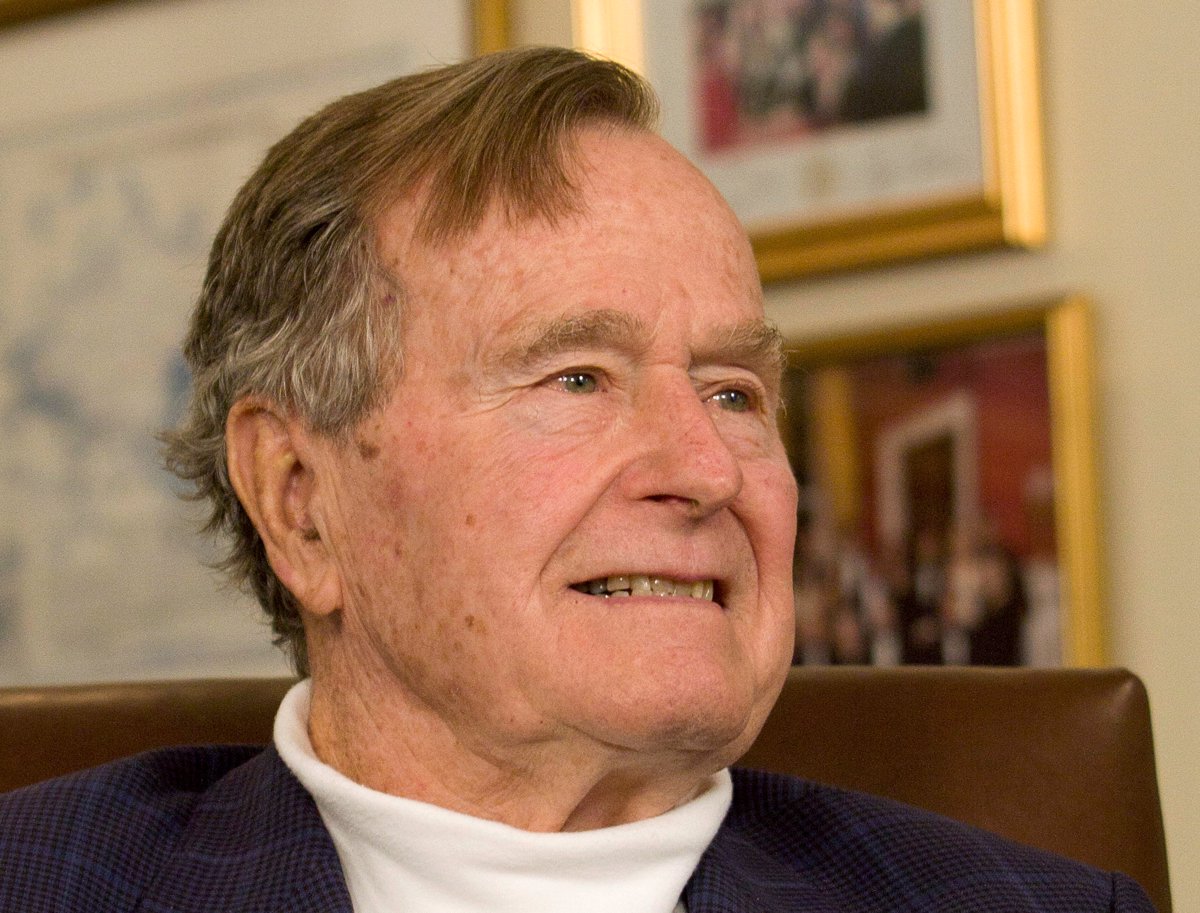 Umrl je nekdanji ameriški predsednik George H. W. Bush. Dokazal, da je služenje javnosti lahko plemenito poslanstvo