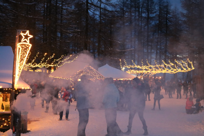 Z gondolo na Peco, kjer najvišje ležeči božični sejem v Avstriji