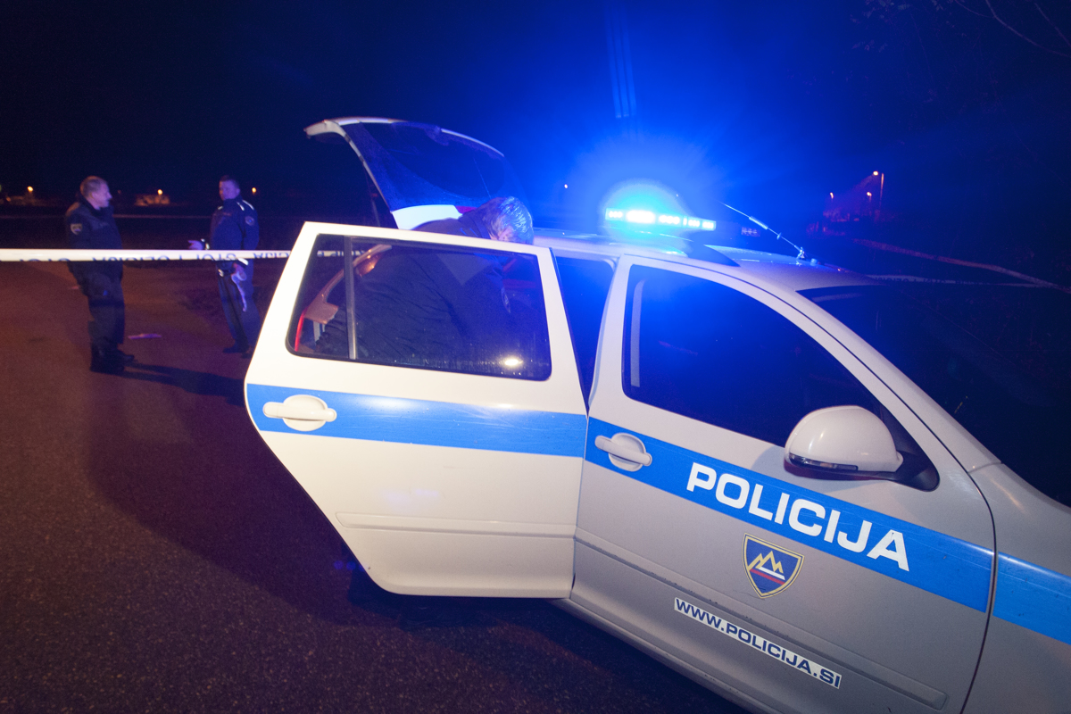 Ljubljana: V stanovanjski hiši ženska umrla nasilne smrti, osumljenec policijo klical sam