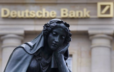 Deutsche Bank: Velikanske težave finančnega velikana