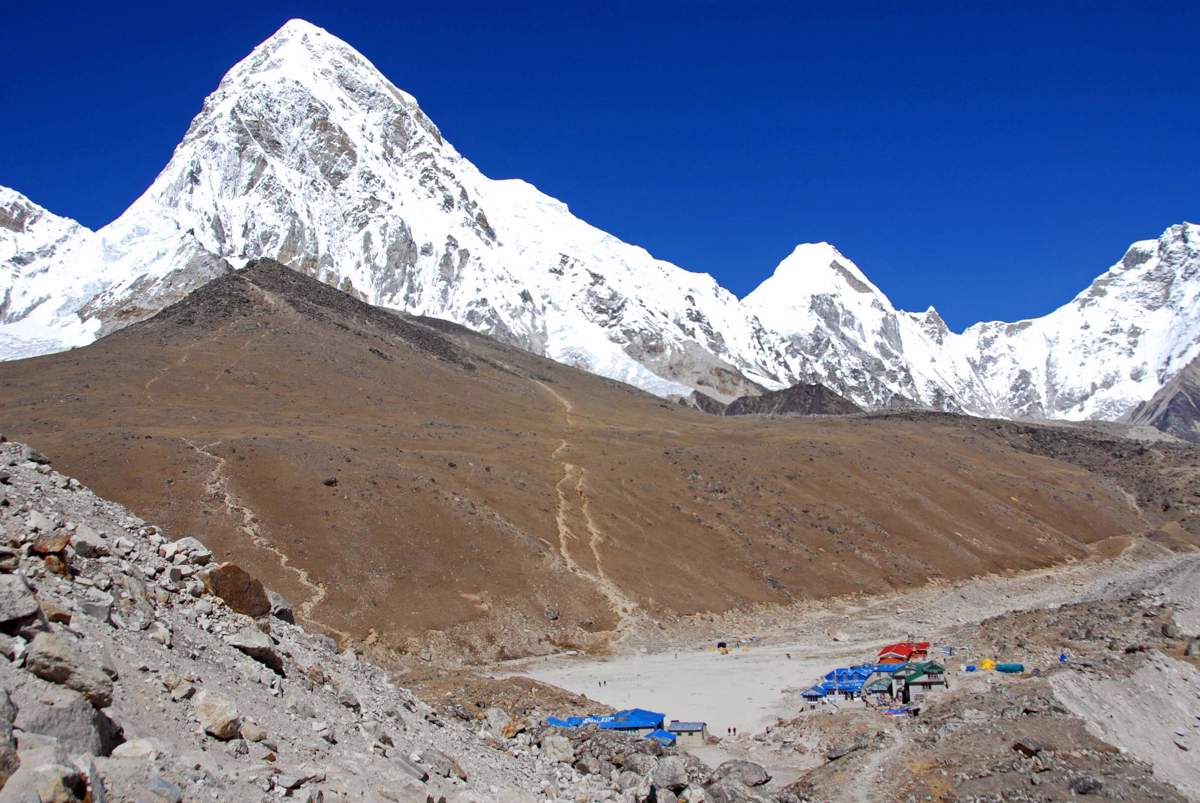 V Himalaji po dolgih letih našli trupli pogrešanih alpinistov
