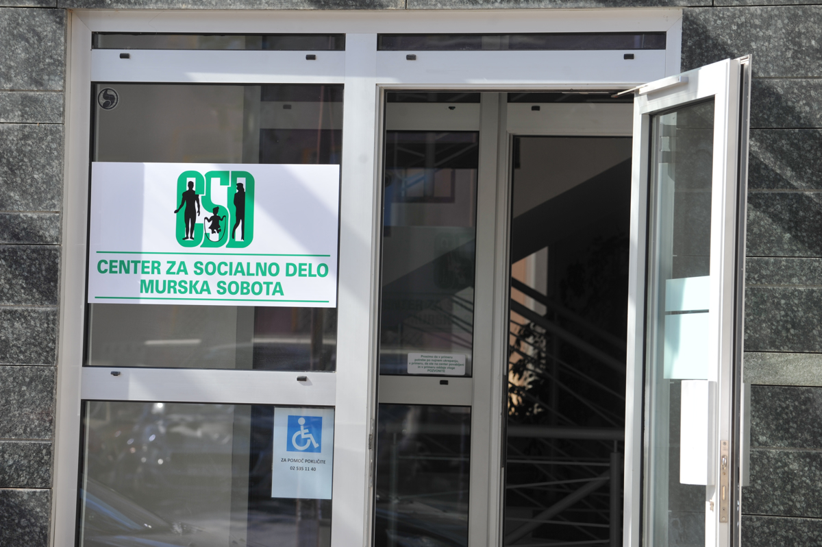 Napovedana opozorilna stavka v centrih za socialno delo preklicana