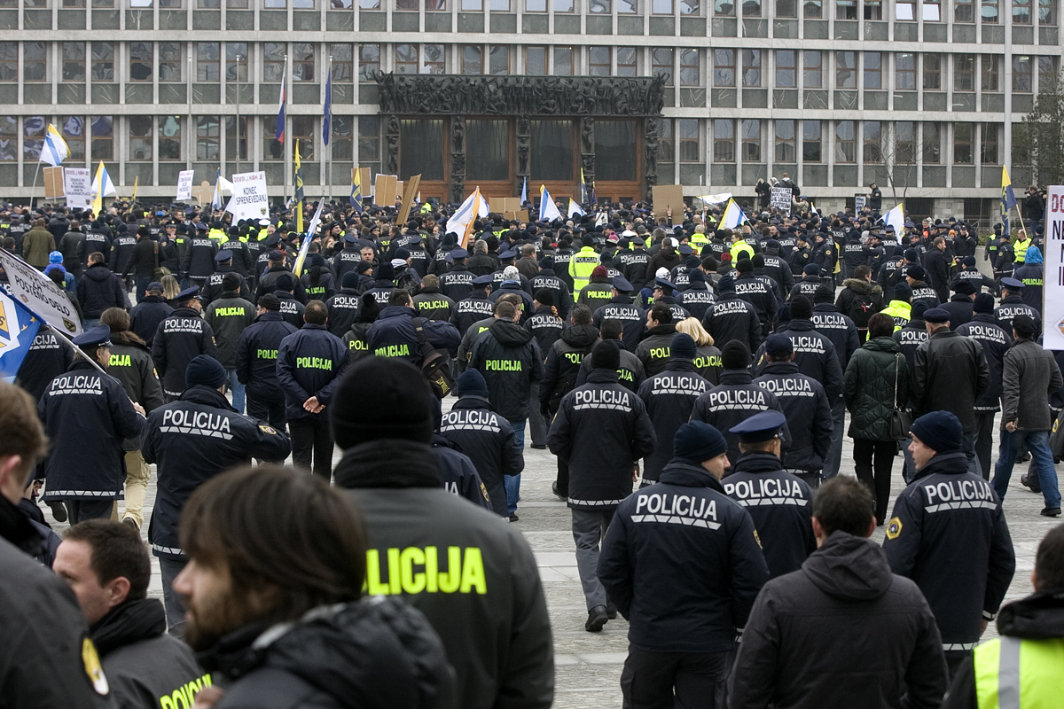 S podpisom stavkovnega sporazuma policisti končali stavko
