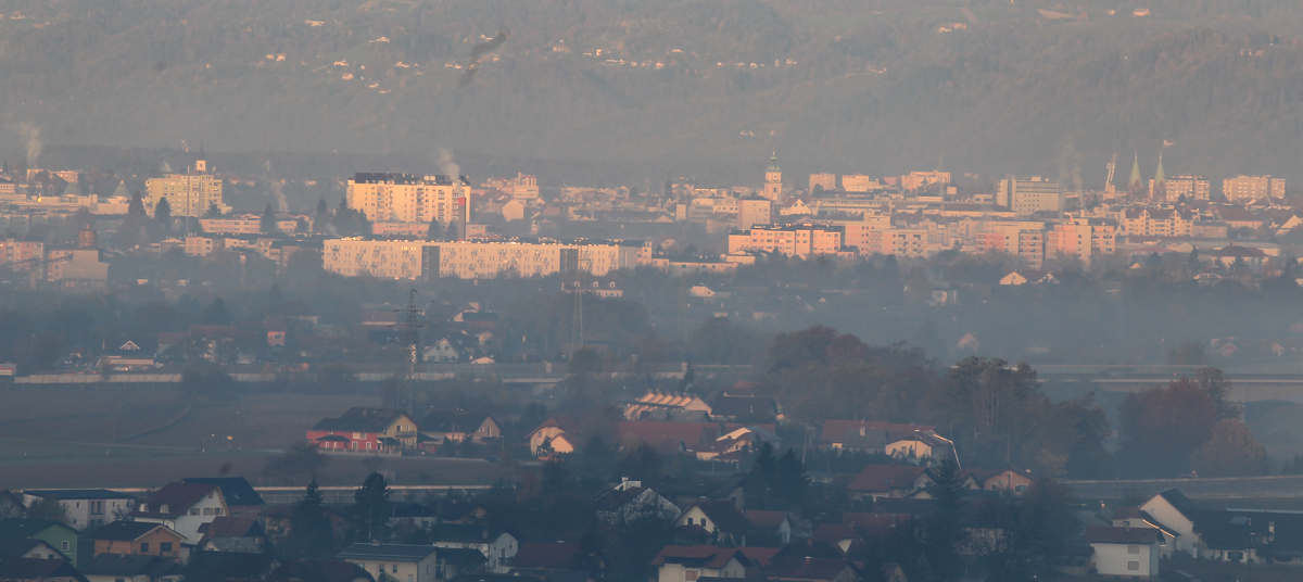 Jutri povišane vrednosti delcev PM10 po celi Sloveniji