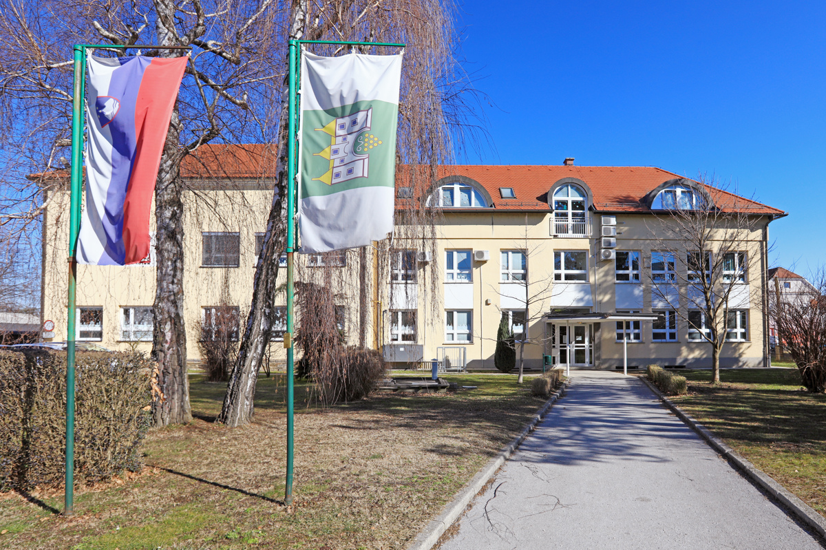 Odgovornega za črve v mlincih pri kosilu v Osnovni šoli Rače niso našli