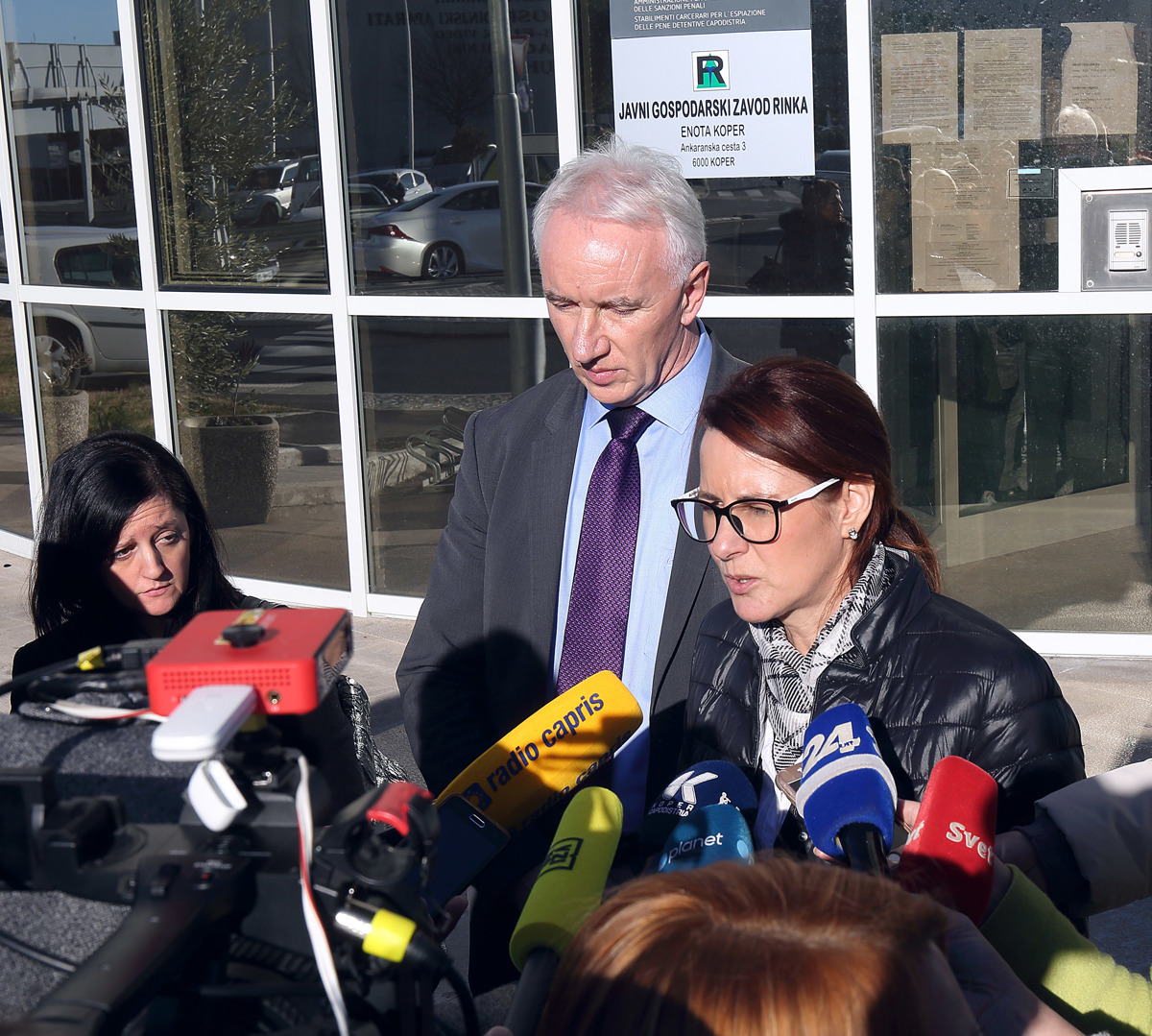 Pravosodna ministrica v koprskem zaporu: Nadgradnja videonadzora in nove zaposlitve