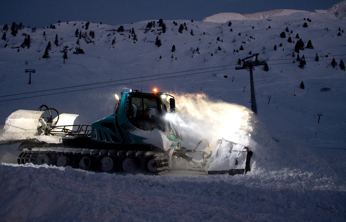 V Avstriji v snežnem plazu umrl češki smučar
