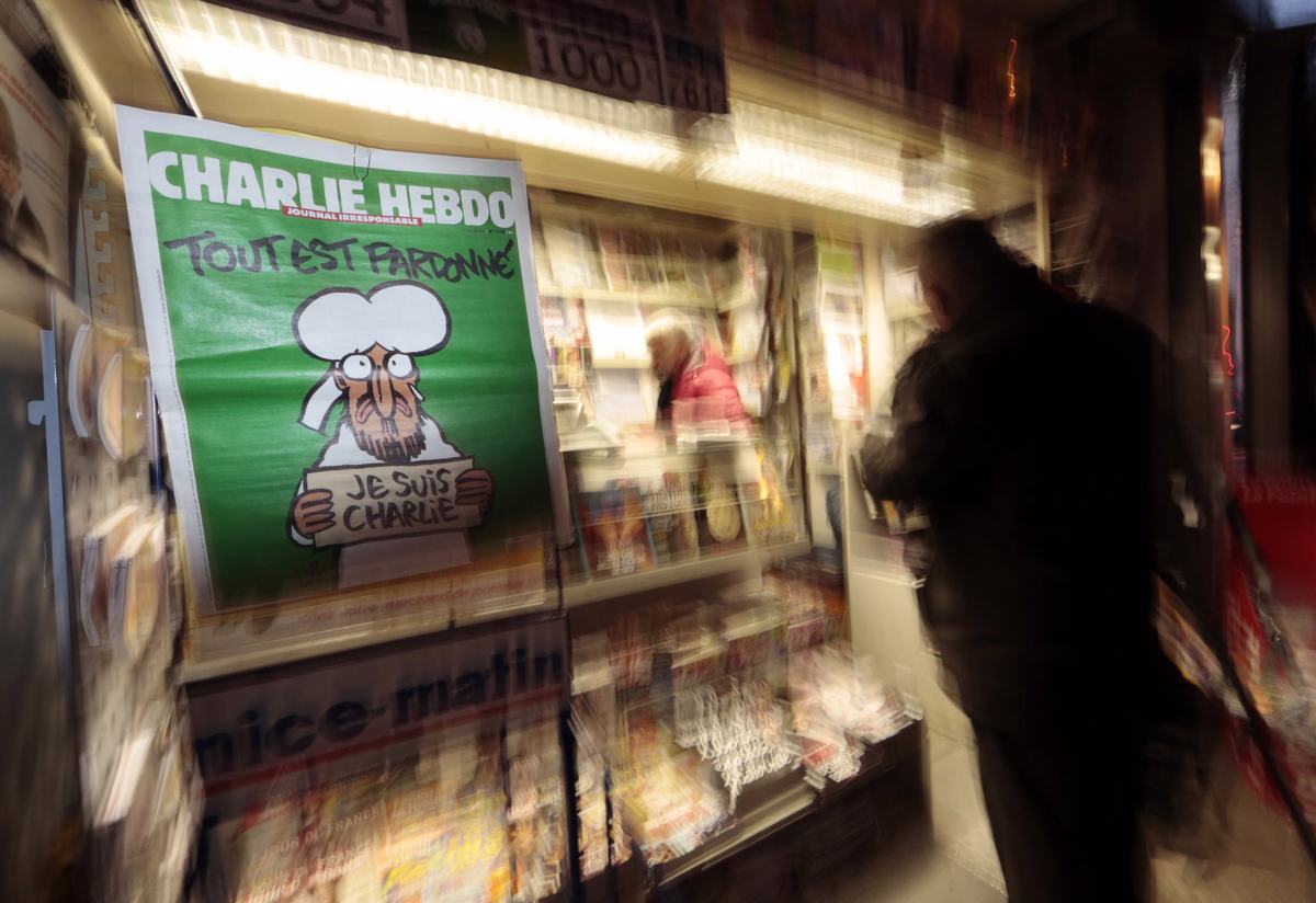 V povezavi s terorističnim napadom na Charlie
Hebdo leta 2015 bodo sodili 14 ljudem