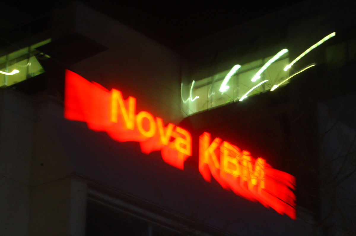 NLB in NKBM polovica bančnega trga