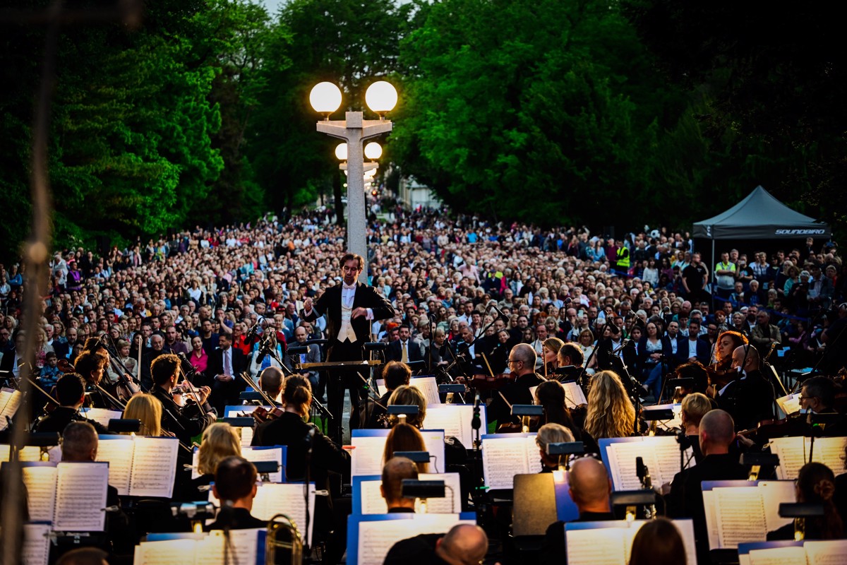 Mariborska Operna noč, ki je bila načrtovana na promenadi Mestnega parka, je prestavljena