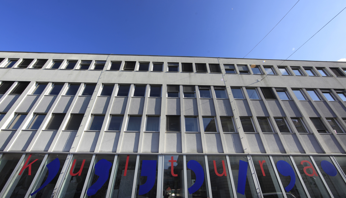 (TRIBUNA) Človekov značaj spoznaš takrat, ko pride na oblast