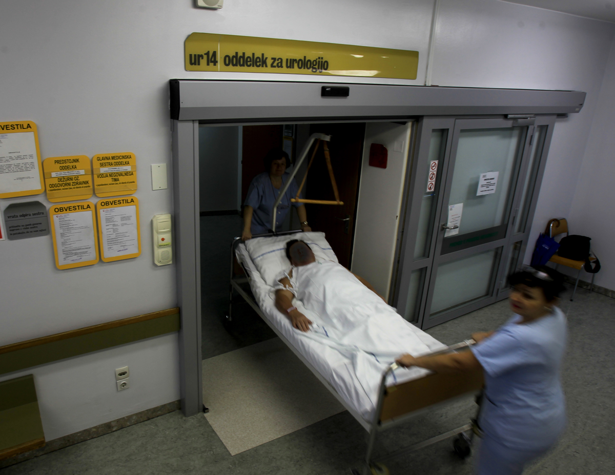 Požarna varnost v bolnišnicah: Stanje ni idealno, a tudi ne porazno