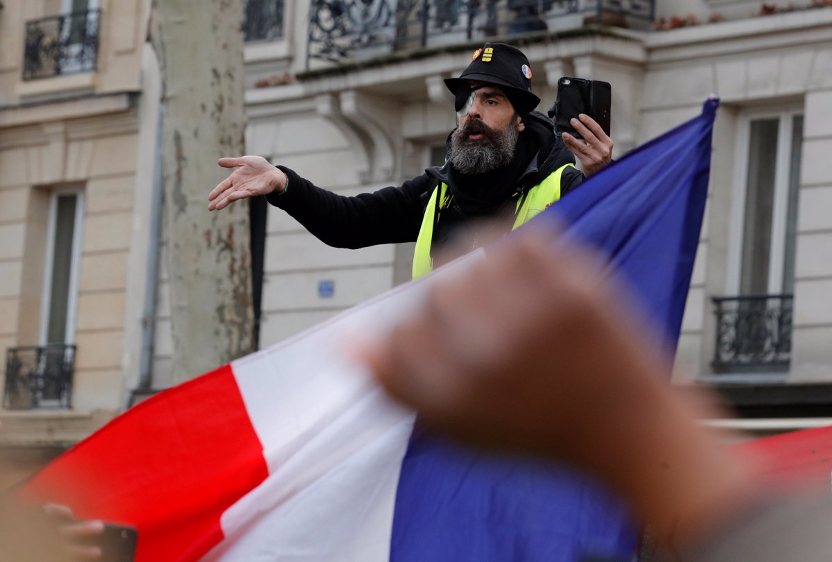 (FOTO) Rumeni jopiči: V Parizu "veliki pohod ranjencev"