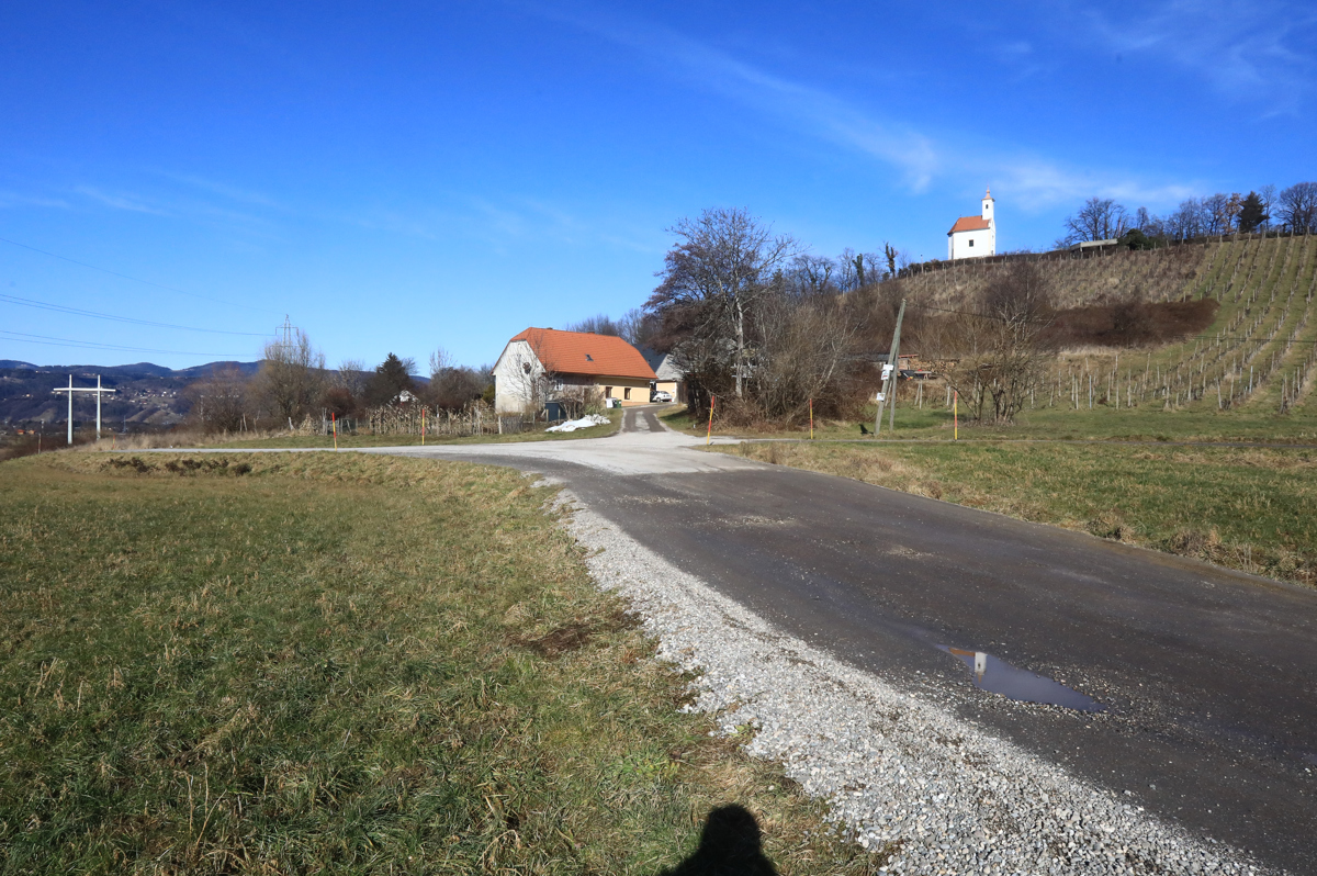 V Pekrah ostali brez edinega bankomata
