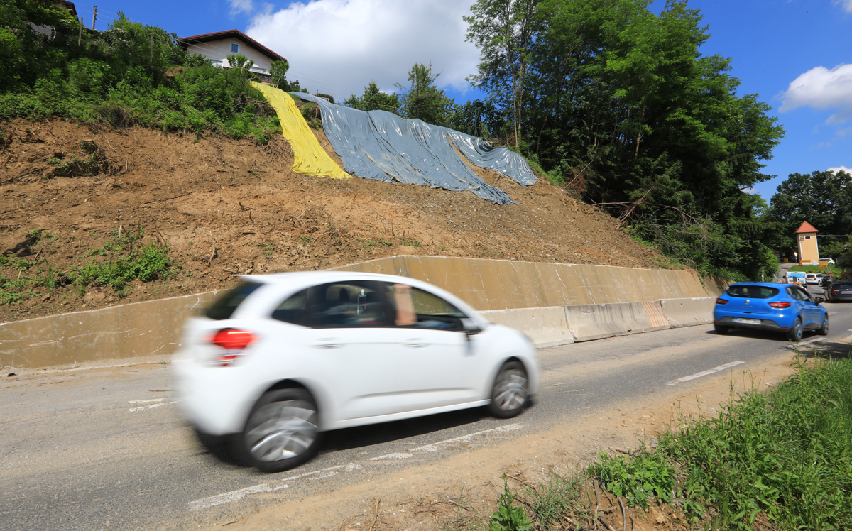 Malečnik: Ena cesta, štirje plazovi, tri zožitve ceste