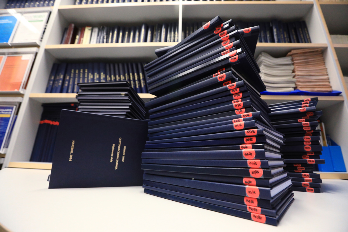 Epidemija ponarejanja diplom je očitno že mimo