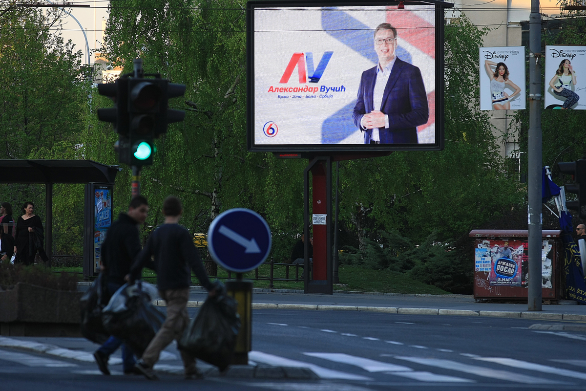 Srbski obrambni minister si je predpisal vojaške vaje