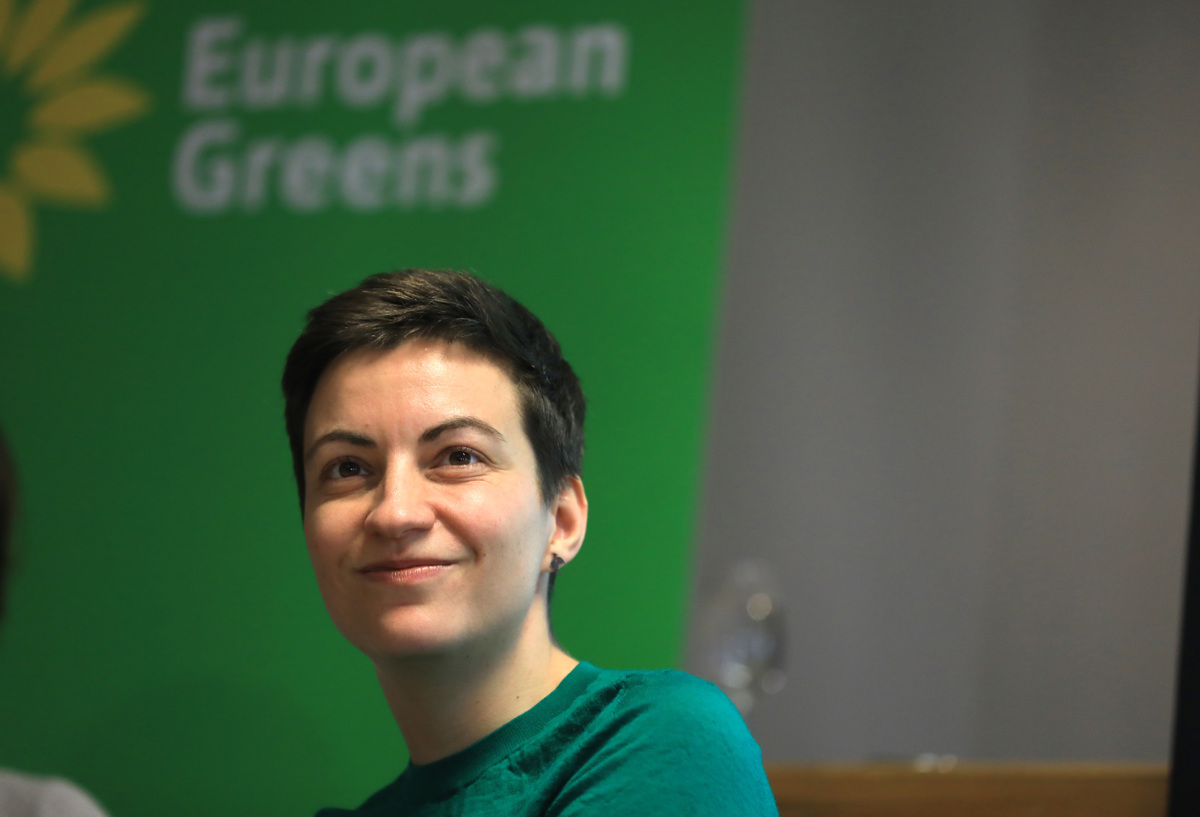 (INTERVJU) Predsednica Zelenih: Brez pritiska javnosti ni sprememb v politiki