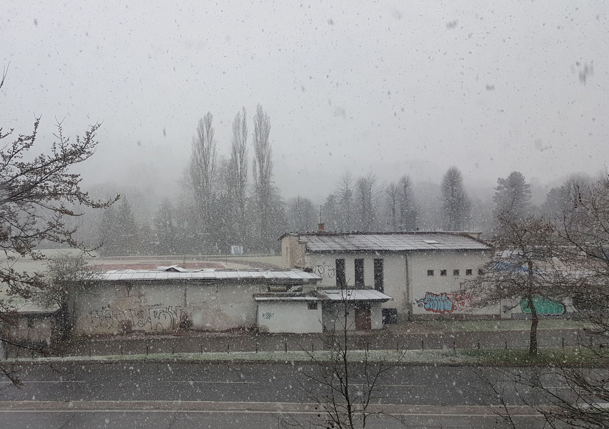 Ponoči padavin ne bo več praktično nikjer po Sloveniji