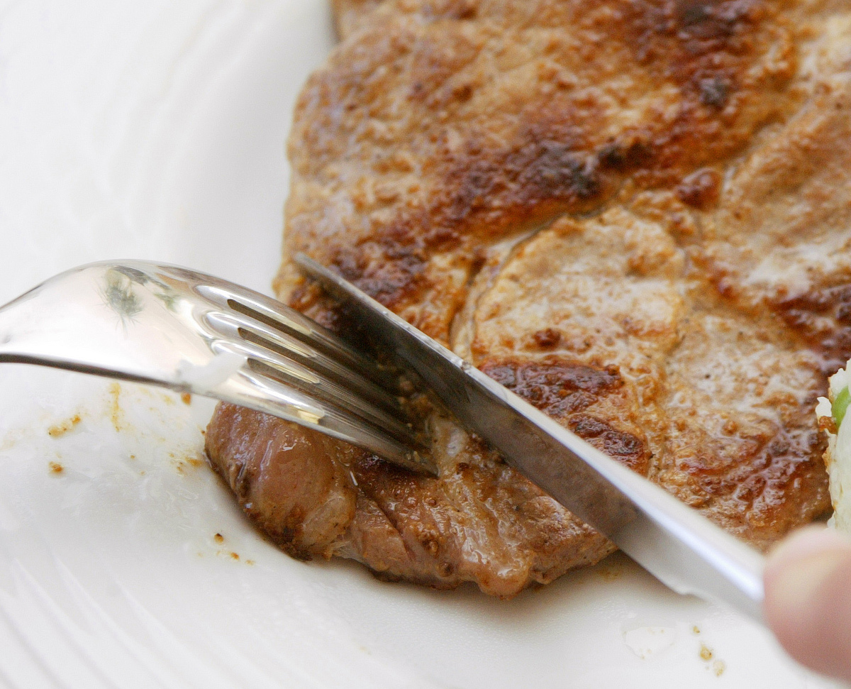 Pozor, teh zrezkov ne jejte, vsebujejo salmonelo