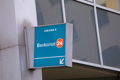 Od bančne luknje do sanacije: Zamaški za Romano