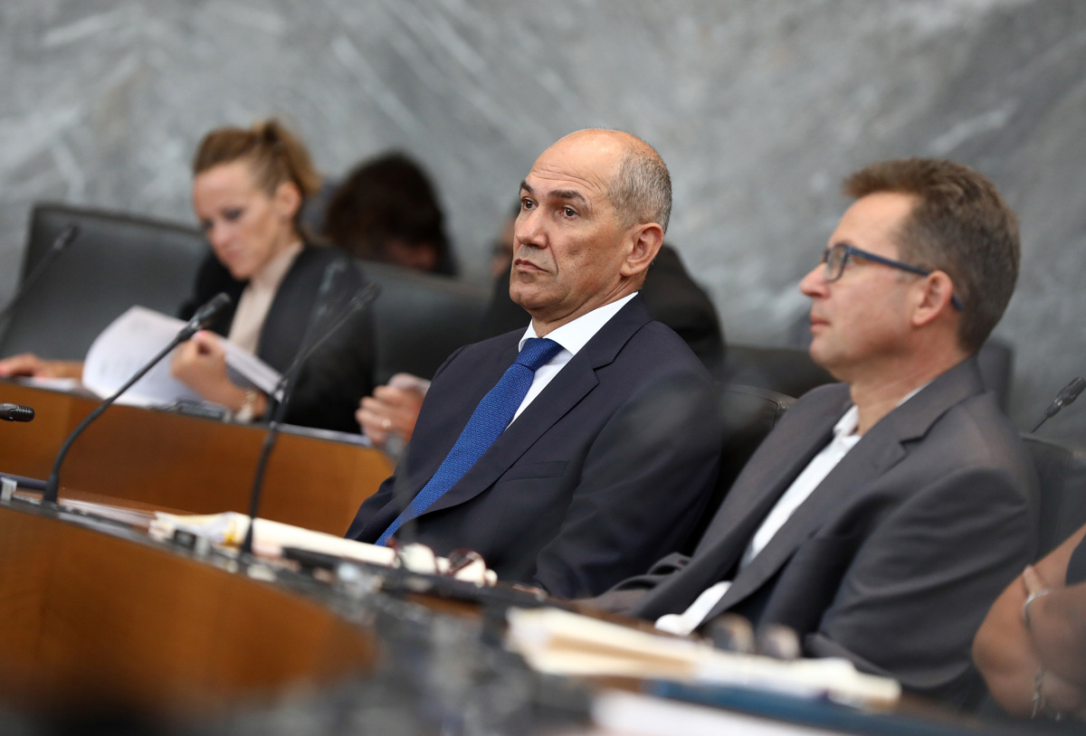 Šarec Janši zaradi ustavne presoje rebalansa: Če imajo preveč časa, ker niso sestavili vlade, naj delajo, kot mislijo, da je prav