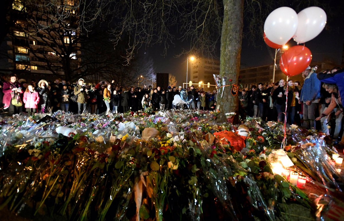 (FOTO) Napadalec iz Utrechta priznal krivdo, v mestu tihi pohod za žrtve