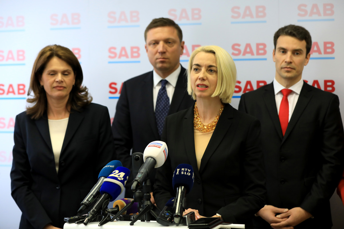 Evropske volitve: Angelika Mlinar krenila na težjo pot