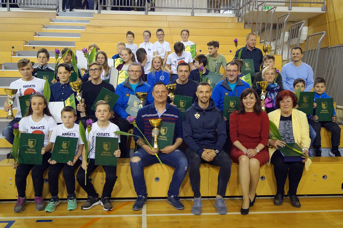 Kungota: Najboljša kolesar in badmintonistka