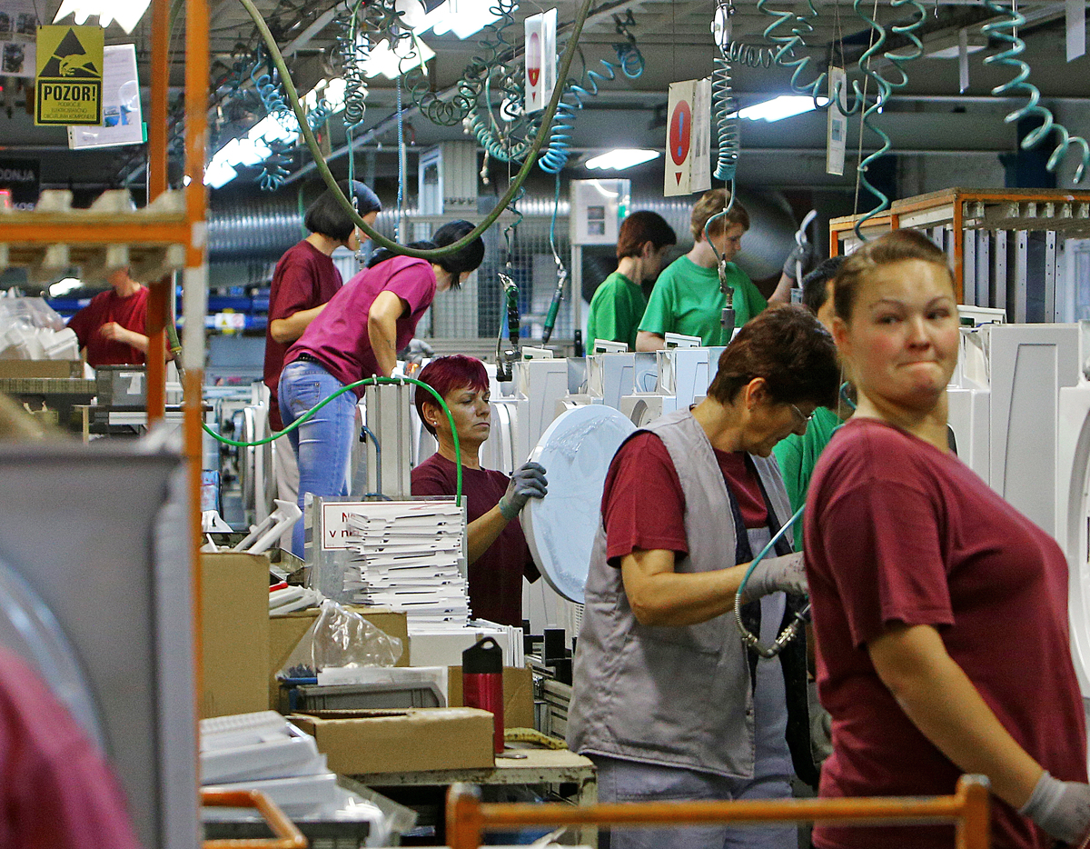Sindikat Gorenja: Viške naj najprej poiščejo v menedžmentu