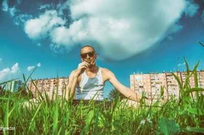 (INTERVJU) Nipke, povsem običajen pozitiven model, o popolnem lajfu in hudi ženi