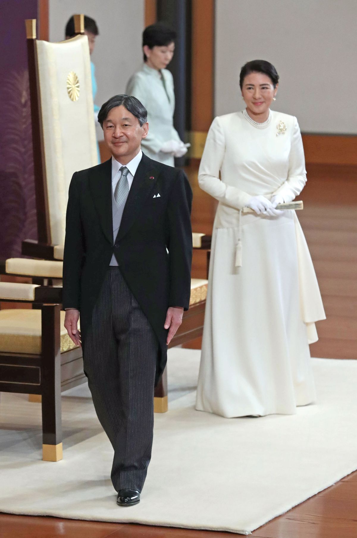 (FOTO) Novi japonski cesar Naruhito, 126. po vrsti, prevzel dolžnosti z obljubo, da bo vedno mislil na ljudi
