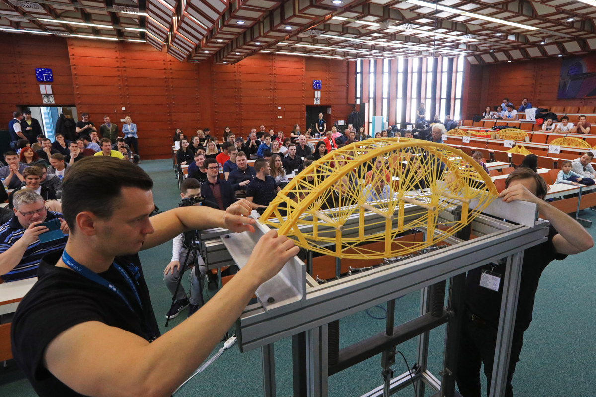(FOTO in VIDEO) Najbolj trpežni "odšli" z najbolj glasnim pokom
