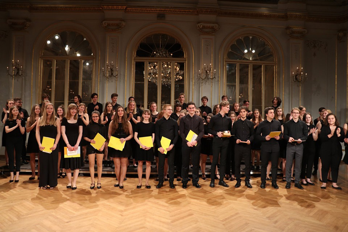 Na 400 Slovencev eno kulturno društvo
