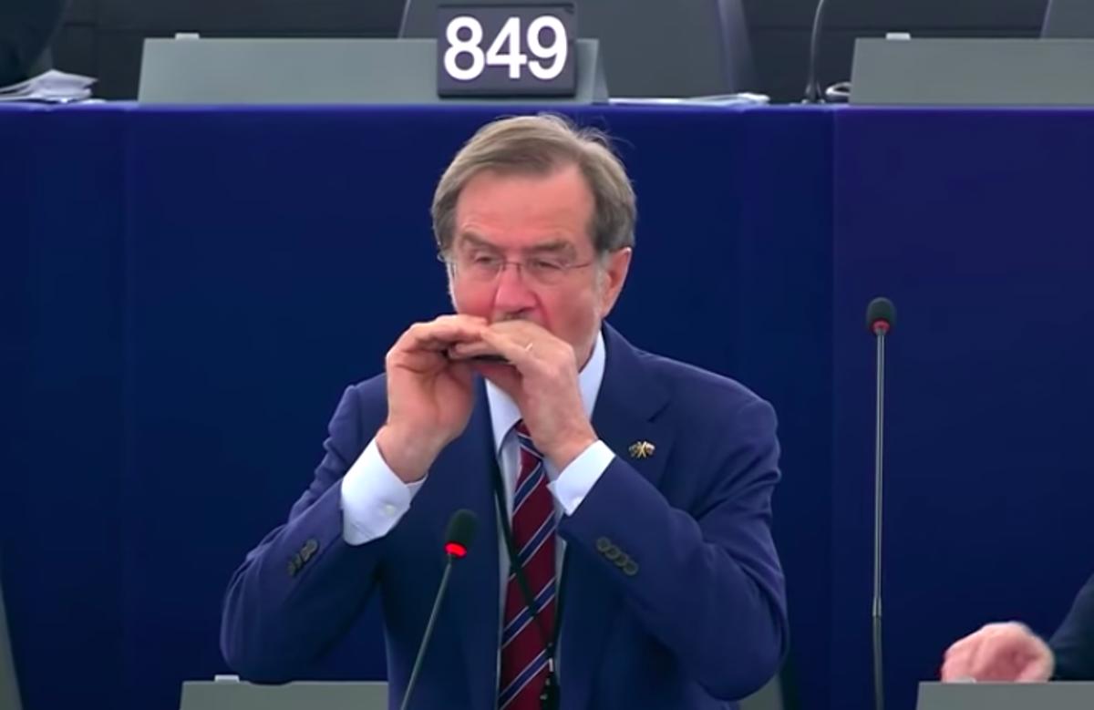 Lojze Peterle: Rezultat me ne napeljuje k upokojitvi. Igor Šoltes: Zadovoljen sem, da sem dobil toliko glasov
