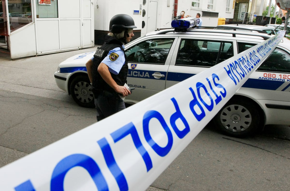 Maribor: Neznanec oropal prodajalno na Pobrežju, bil naj bi tudi oborožen