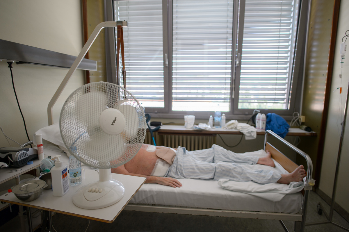 Na urgenco jih zaradi težav s povišanimi temperaturami pride malo