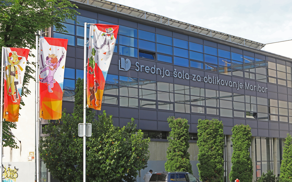 Srednja šola za oblikovanje Maribor: Ravnateljica odpustila učitelja sindikalista