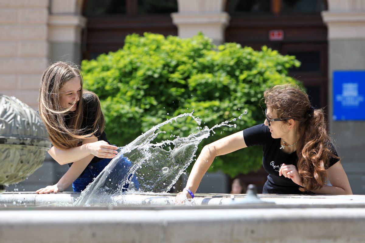 Vročinski in drugi rekordi: Pravzaprav lahko pričakujemo predvsem bolj "zmešano" vreme
