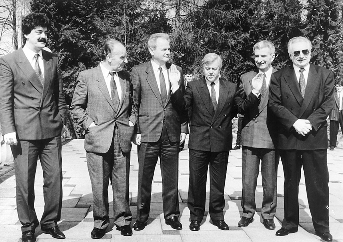 Umrl je Momir Bulatović: Bil je trden podpornik Miloševićeve politike