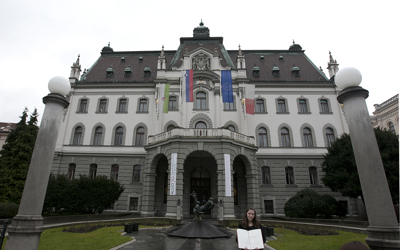 Harakiri jezikovne politike slovenskih univerz
