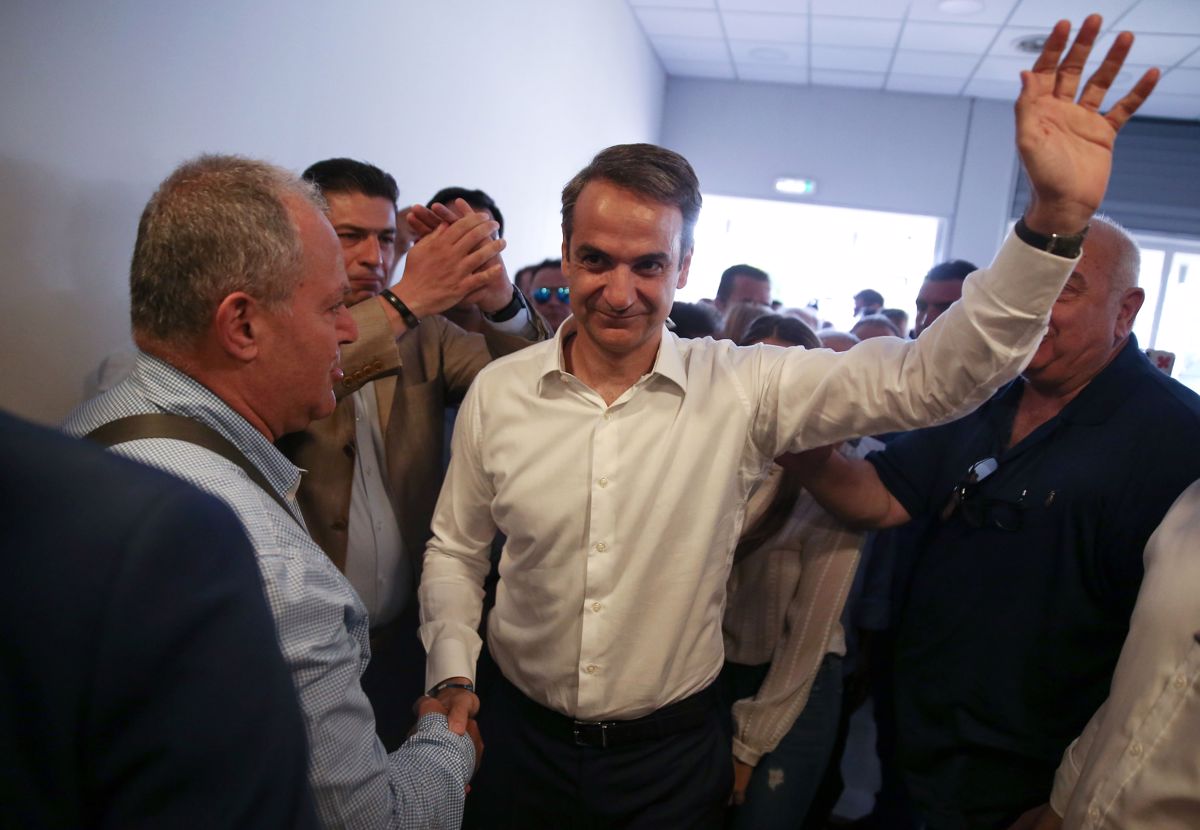 Na predčasnih volitvah v Grčiji zmagala konservativna Nova demokracija