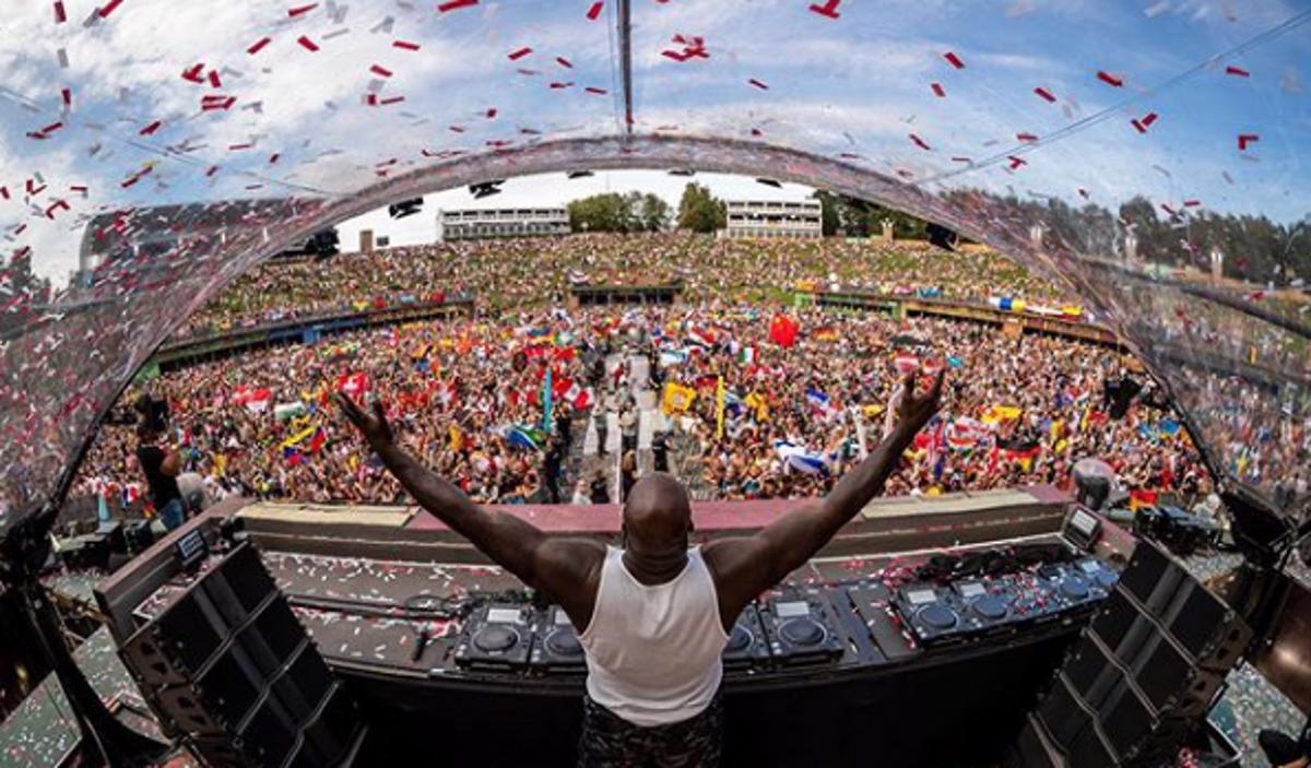 (FOTO in VIDEO) Shaquille O'Neal prispel na Hrvaško, v Zrćah bo vrtel glasbo