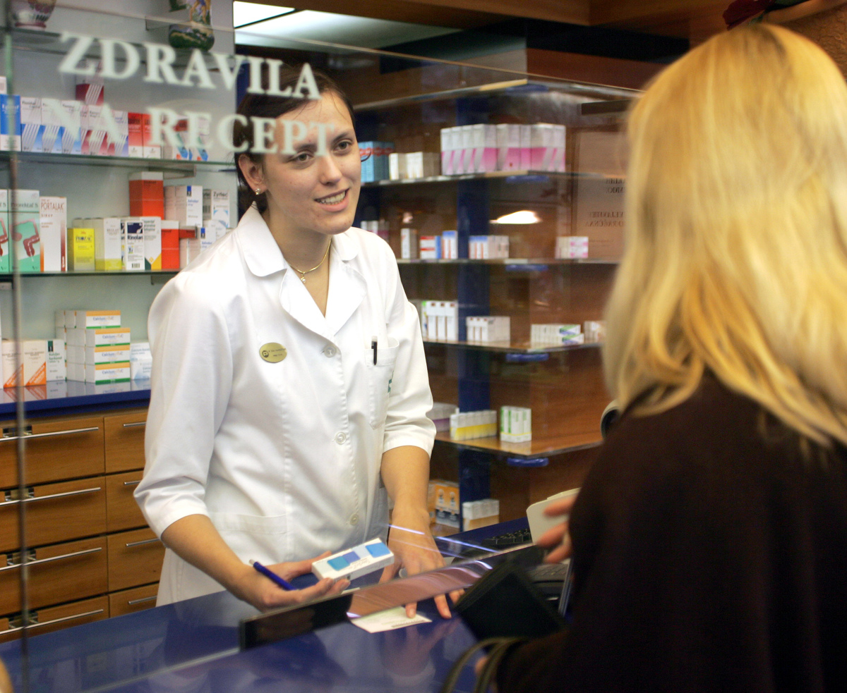 Vpogledi v zdravstveno dokumentacijo: V lekarnah samo do receptov