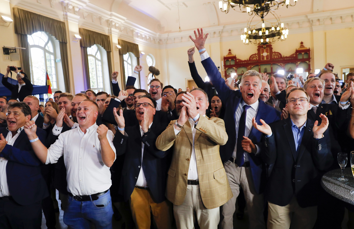 V Brandenburgu in na Saškem doslej vladajoče stranke v vodstvu, AfD močno pridobila