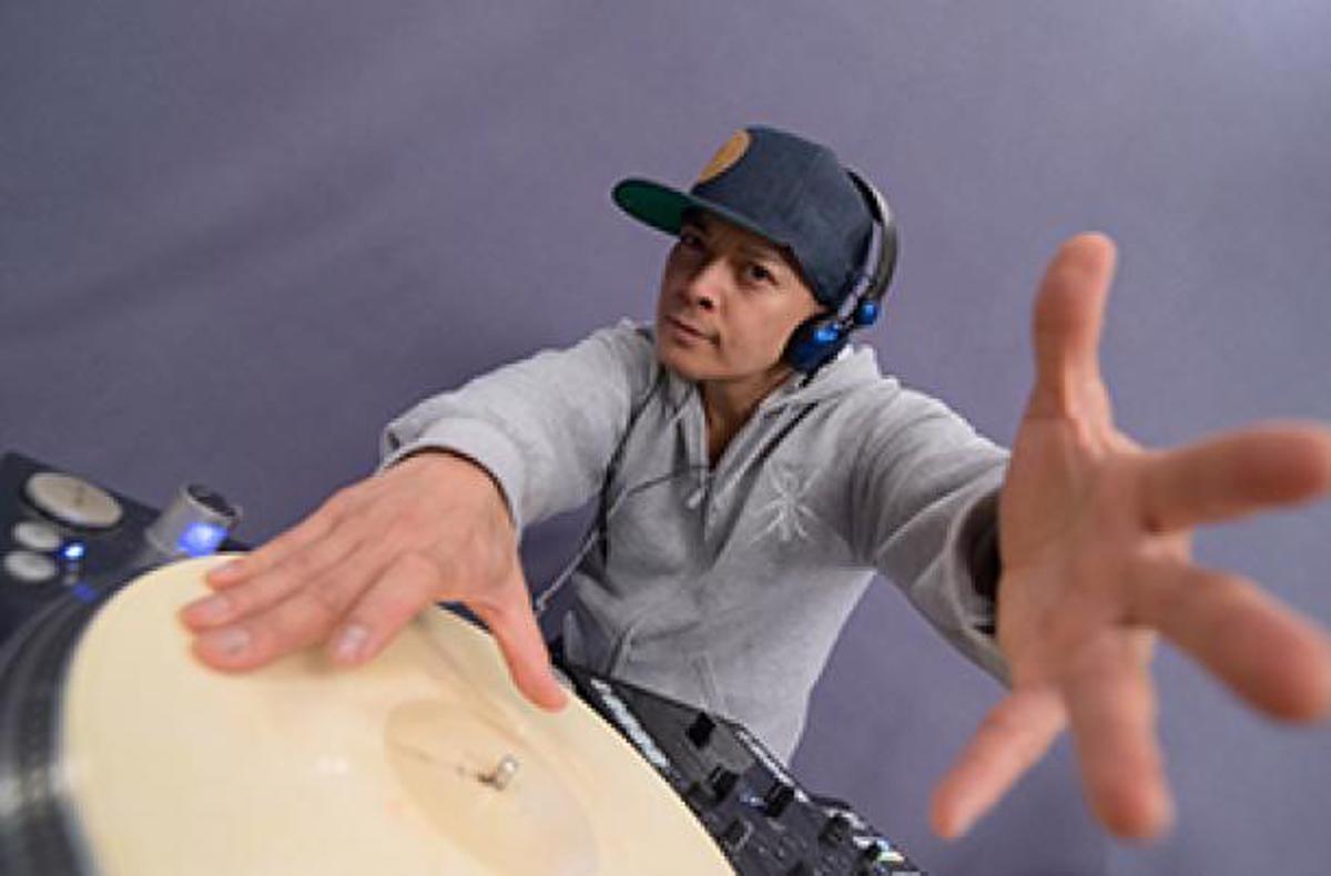 DJ QBert: Ambasador praskanja v Mariboru