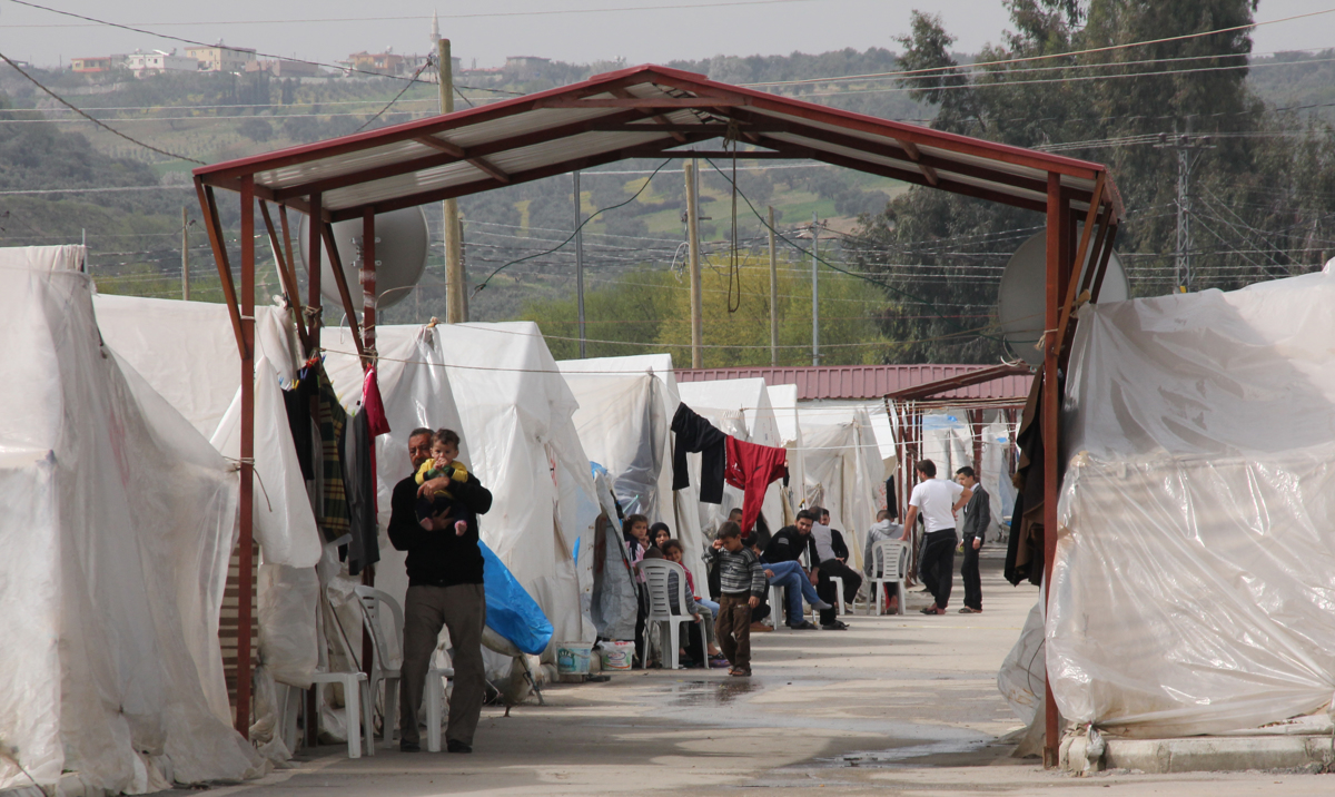 Iz begunskega taborišča na severu Sirije pobegnile družine pripadnikov IS