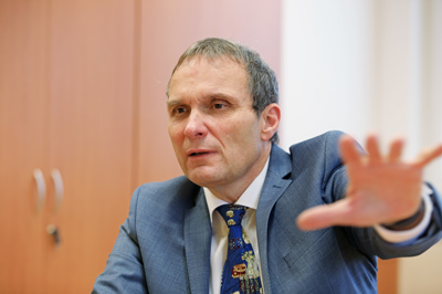 (INTERVJU) Marijan Papež: Zakaj je bolje z upokojitvijo počakati do novega leta