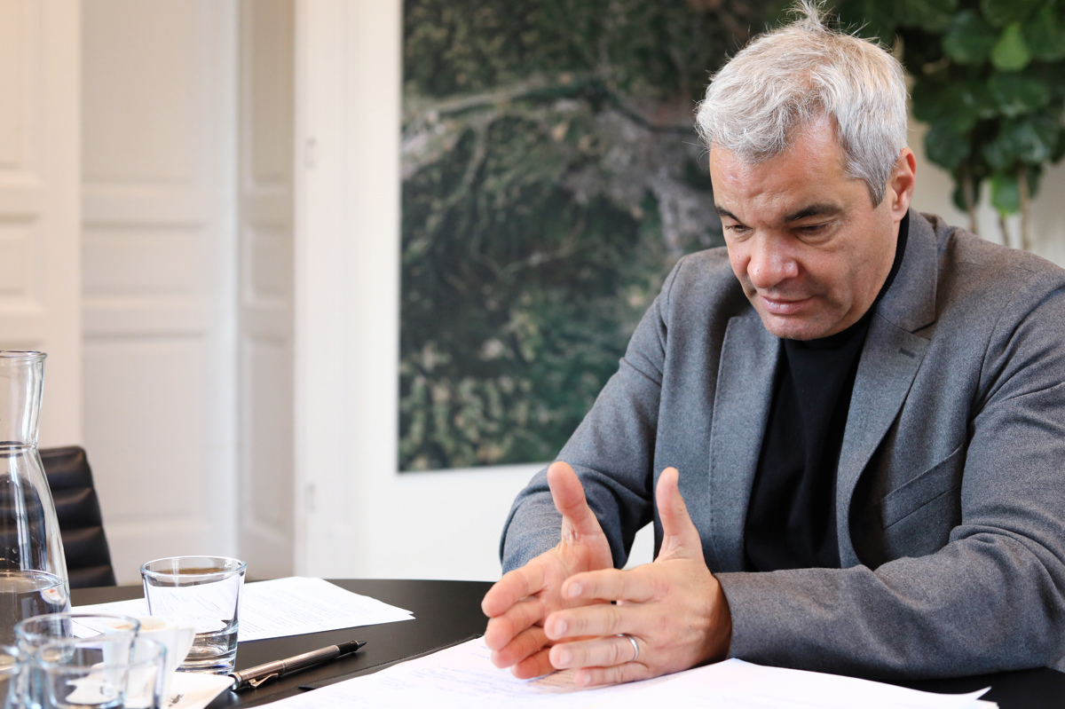 Župan ostro nad sindikalistko ŠOM, ta mu odgovarja: Prestopili ste mejo